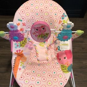 Infant bouncy seat